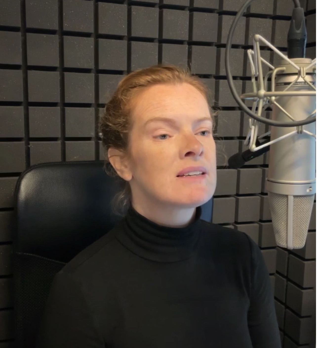 Anna on mic